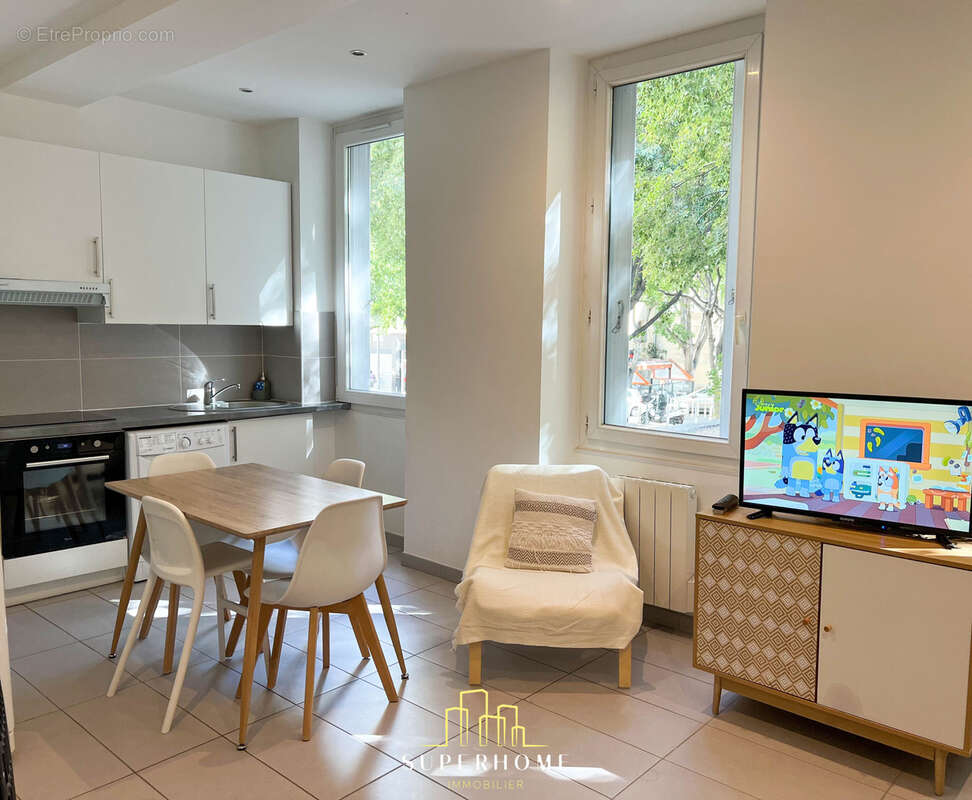 Appartement à MARSEILLE-4E