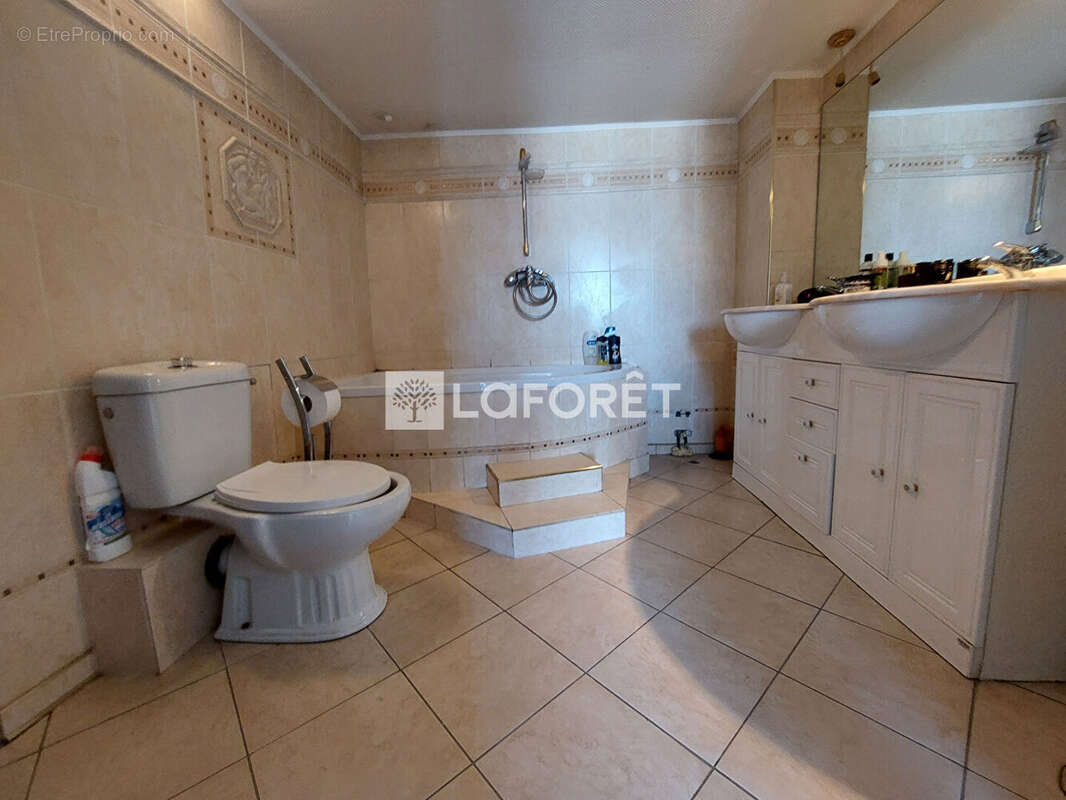 Maison à AUDUN-LE-TICHE