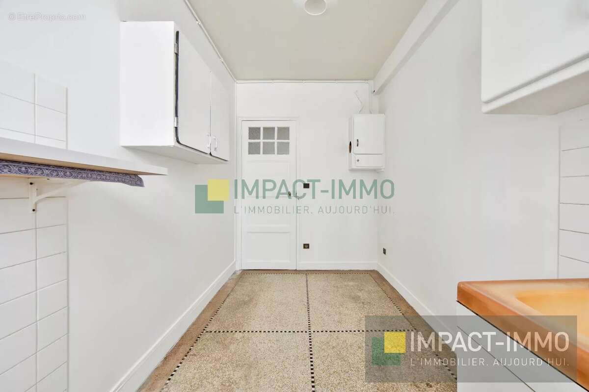 Appartement à COURBEVOIE