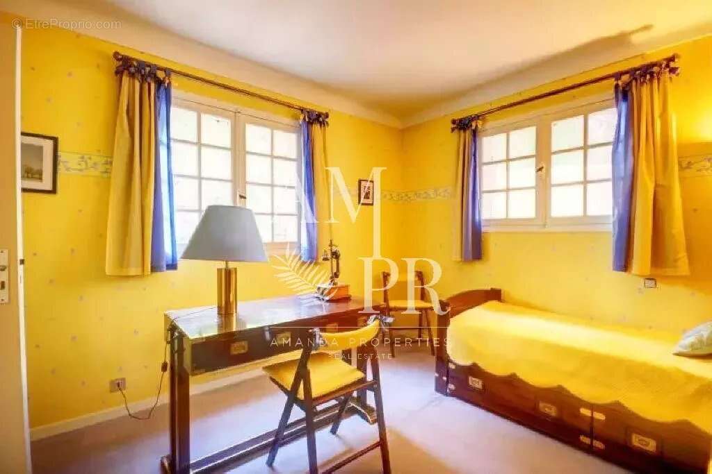 Maison à MOUGINS
