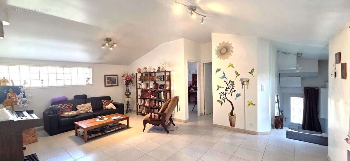 LA DESTROUSSE-MAISON T3 A VENDRE-2 CHAMBRES-TERRASSE - Maison à LA DESTROUSSE