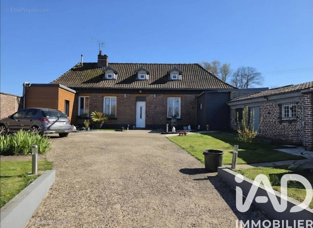 Photo 1 - Maison à COURCELLES-AU-BOIS