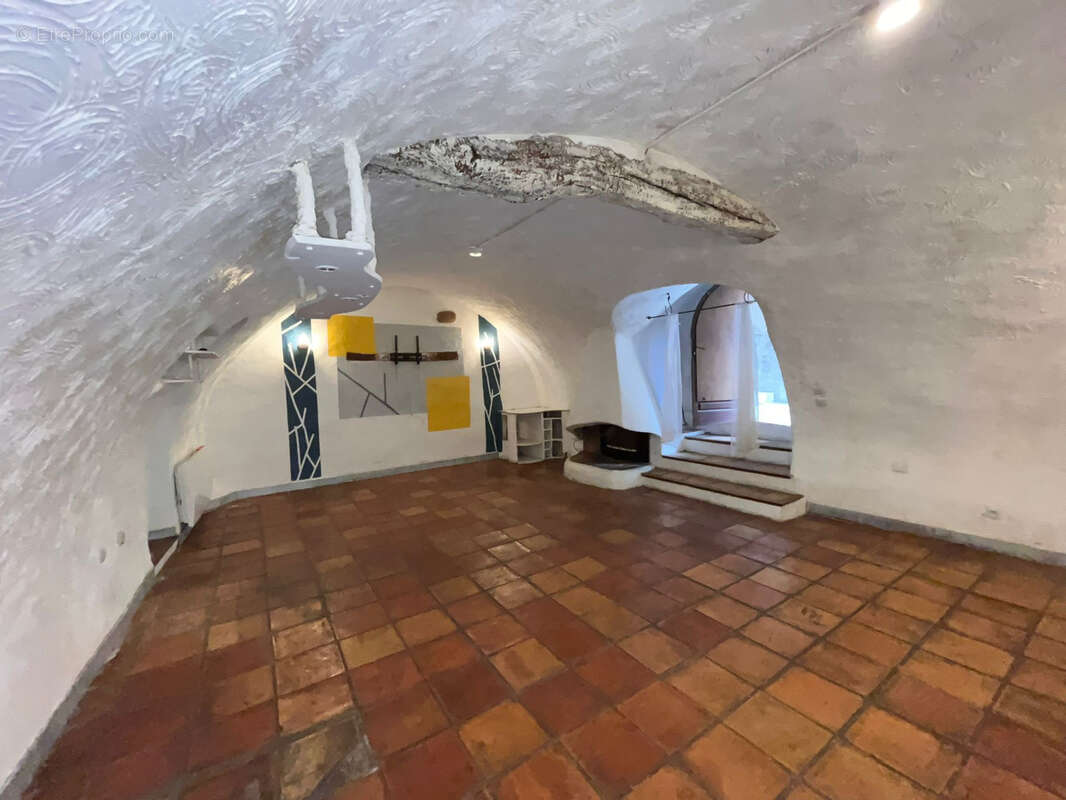 Appartement à TOUET-DE-L'ESCARENE