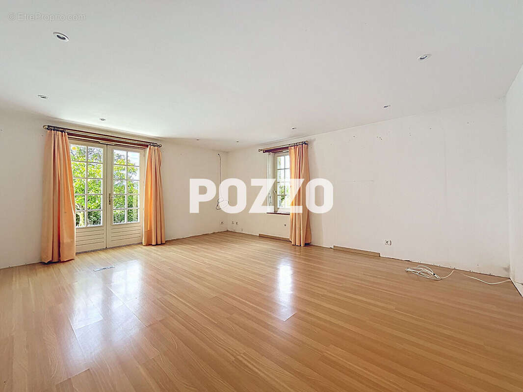 Maison à SAINT-SEVER-CALVADOS