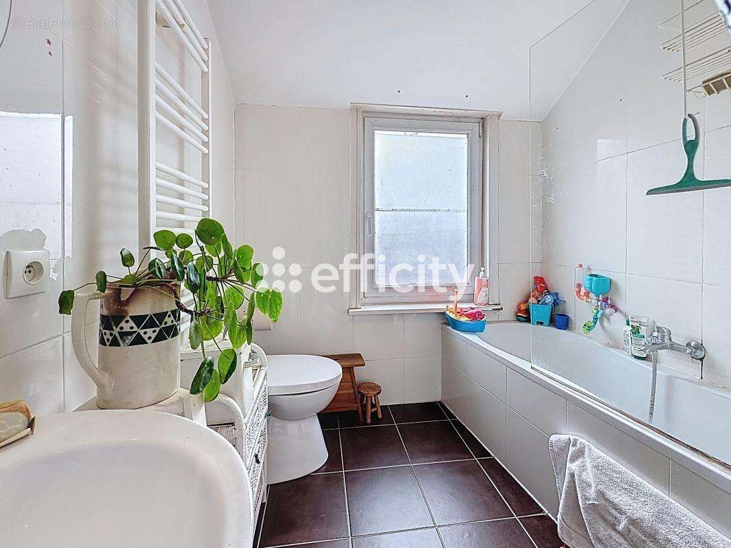 Maison à LA MADELEINE