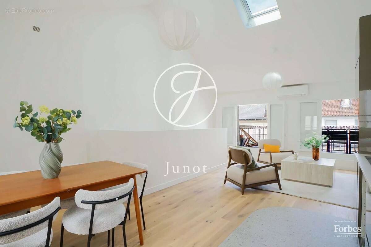 Appartement à PARIS-6E