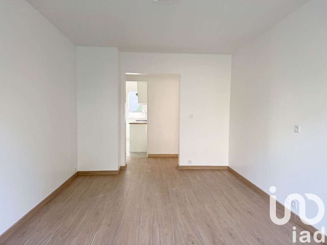 Photo 4 - Appartement à ASNIERES-SUR-SEINE