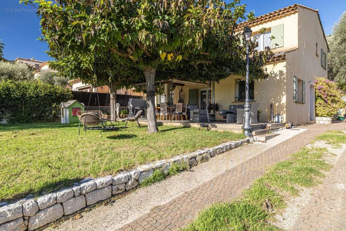 Maison à CAGNES-SUR-MER