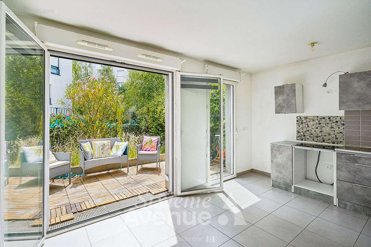 Appartement à AUBERVILLIERS