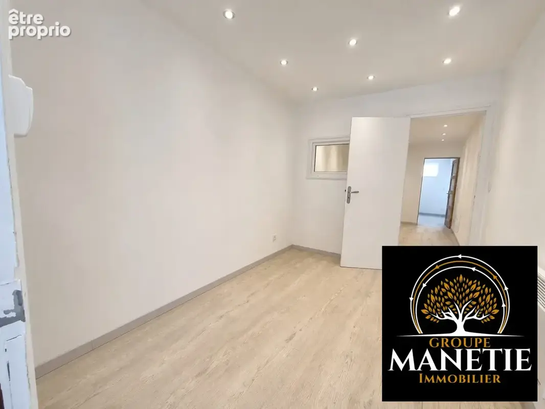 Photo Commerce à Sin-Le-Noble au prix de 75 000€