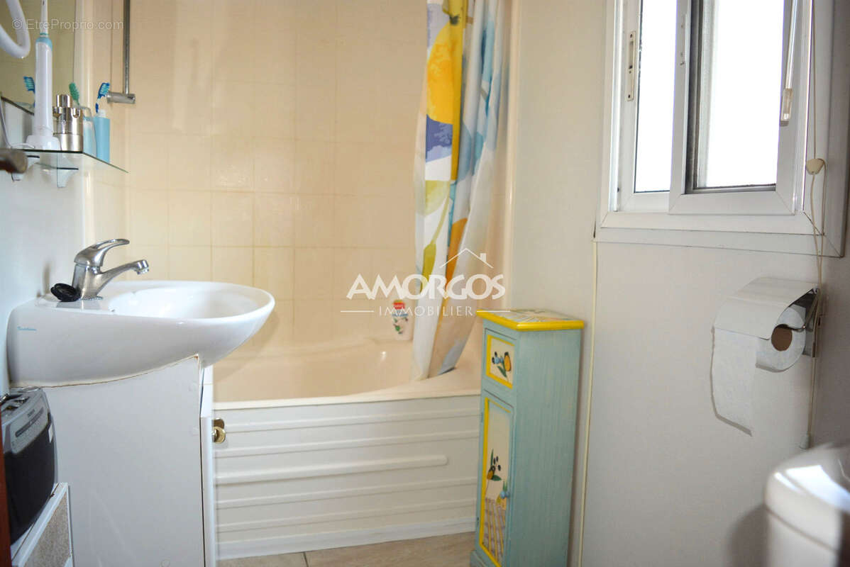 LE CASTELLET, HLL de 41.50 m2 sur 244 m2 de terrain avec aperçu mer - photo 6