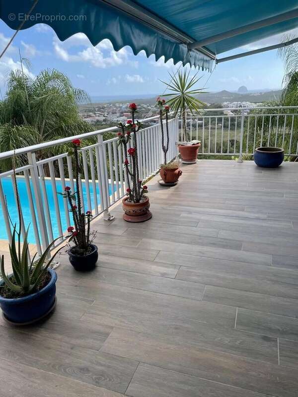 Maison à RIVIERE-SALEE