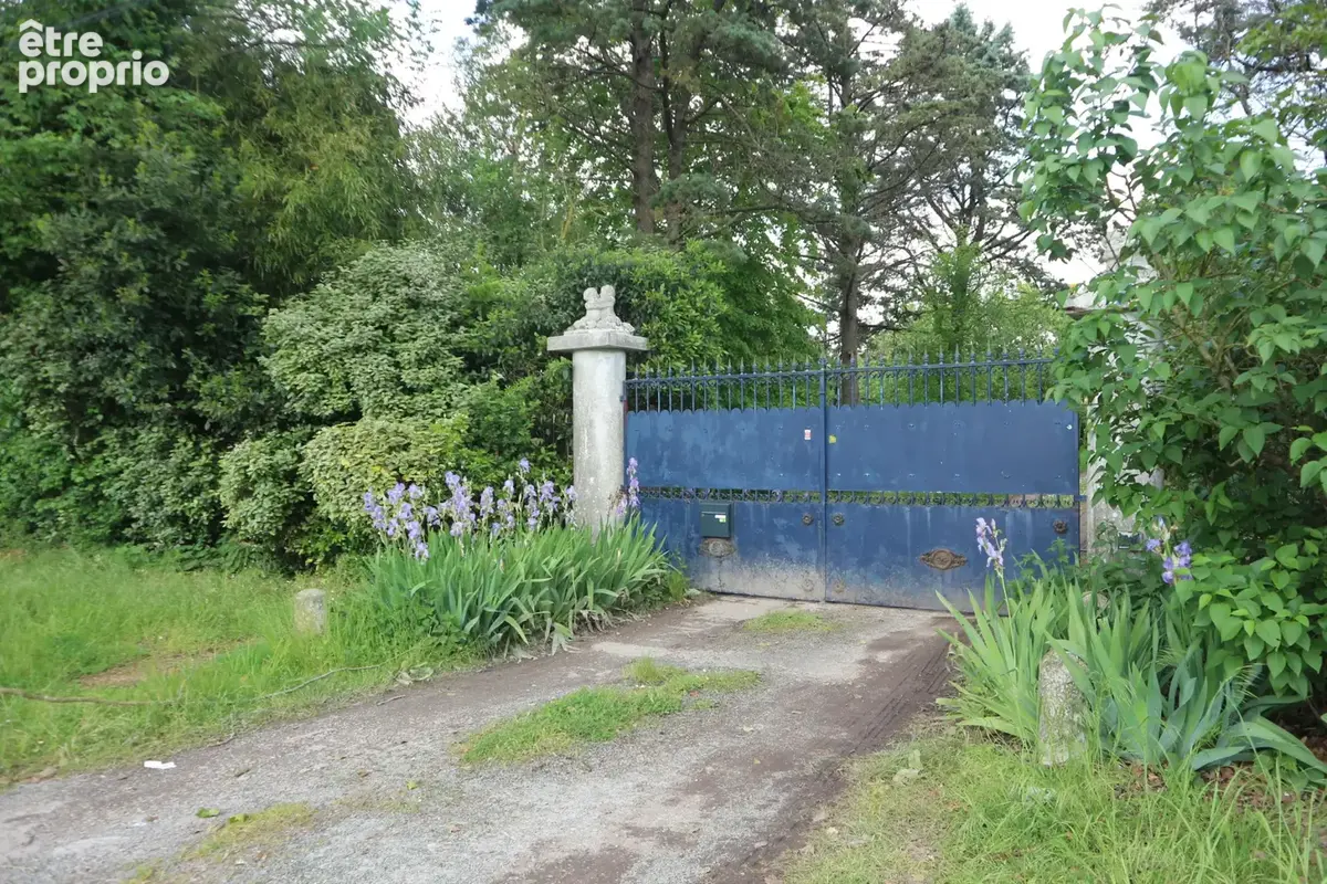 Magnifique terrain constructible, dans propriete d'exception, de 400 m2. a 10 mn de la rochelle. - photo 2
