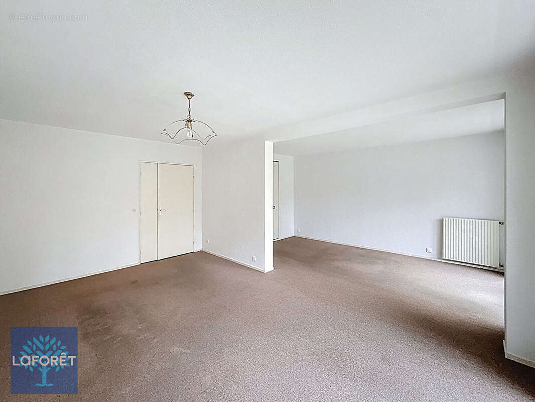 Appartement à ELANCOURT