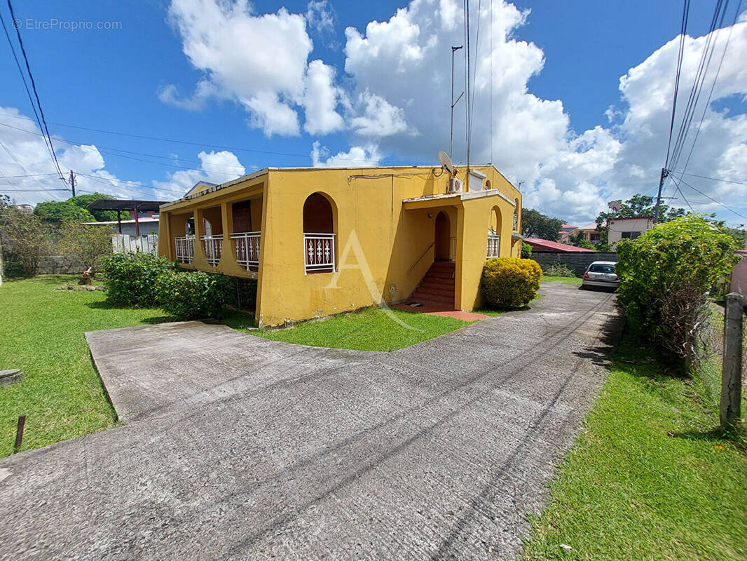 Maison à FORT-DE-FRANCE