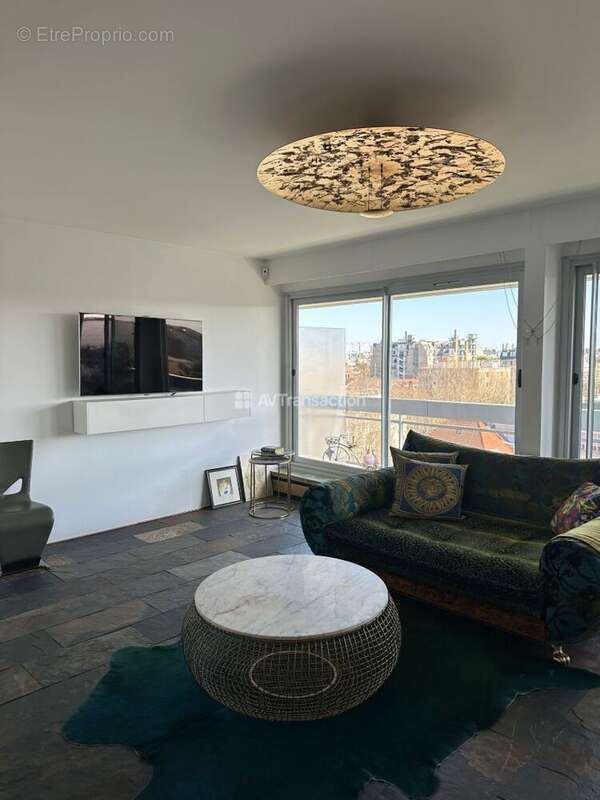 Appartement à NEUILLY-SUR-SEINE