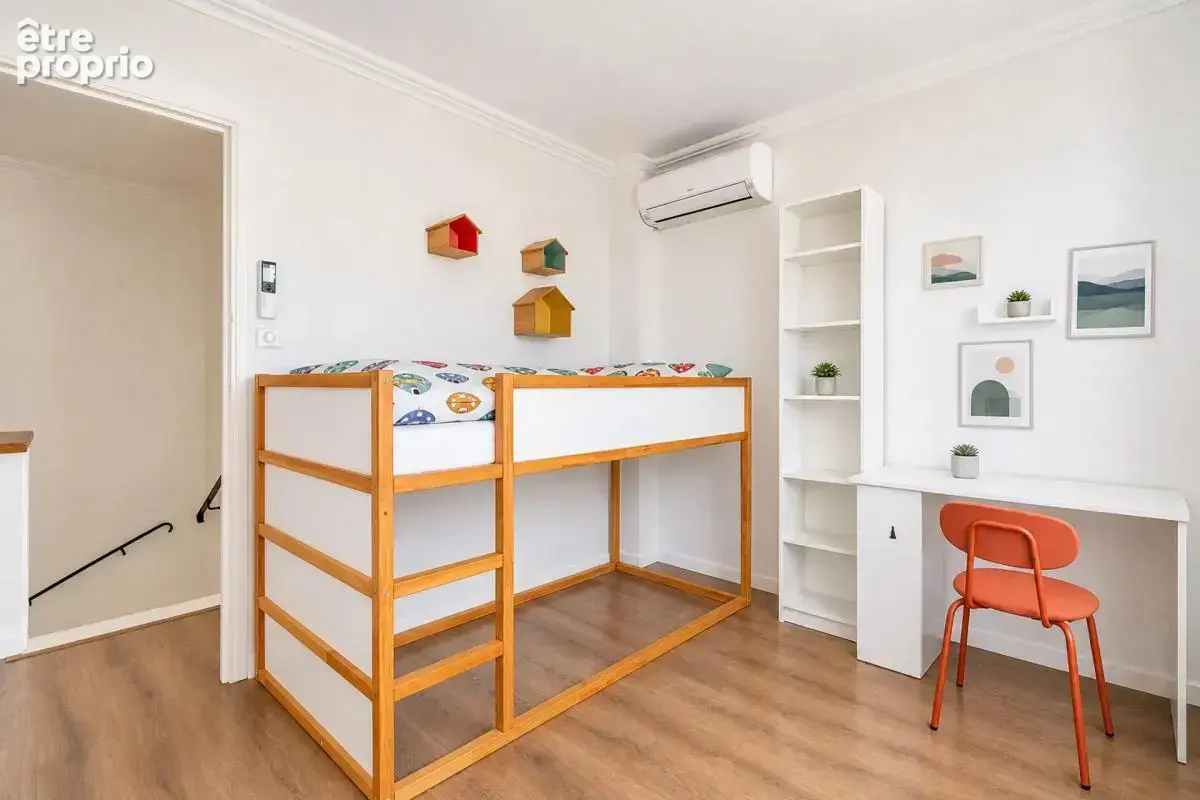 Maison de 9 pièces de 155 m² à Castelnau-le-Lez - photo 11