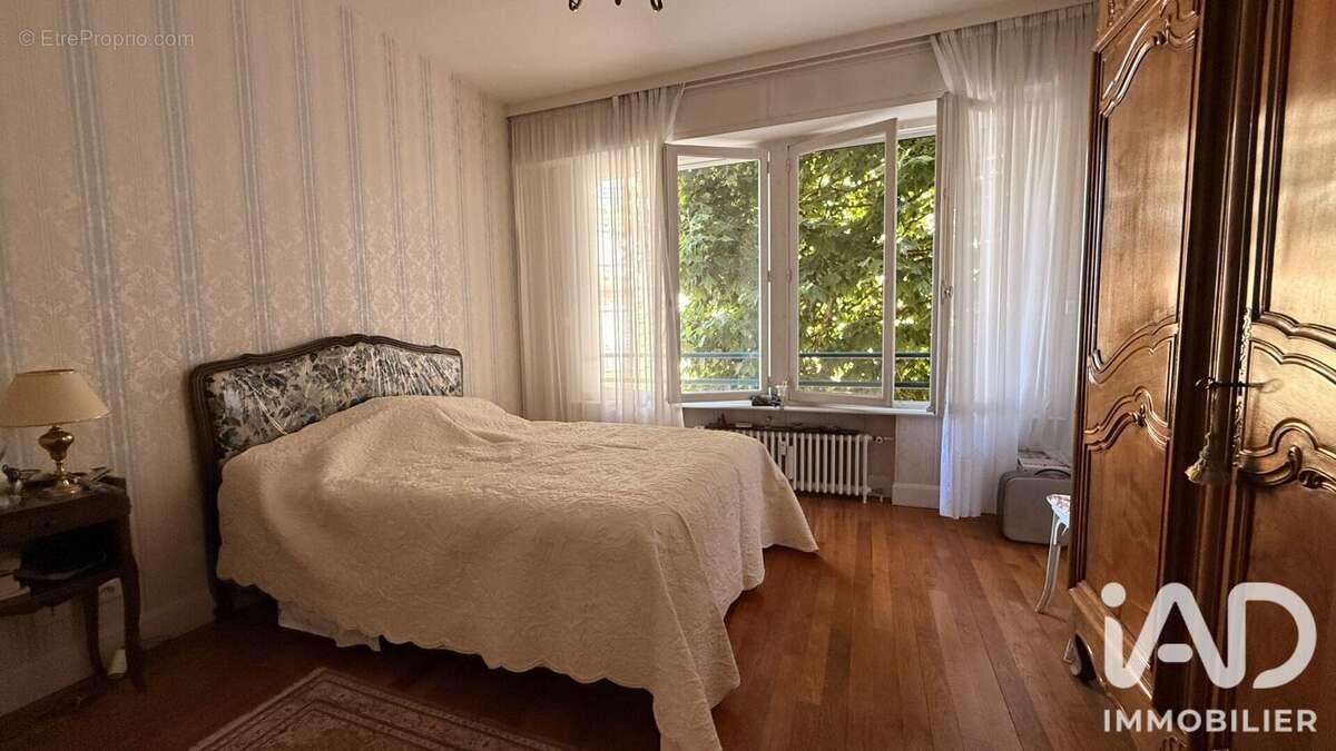 Appartement 100 m² à Roanne  - photo 9