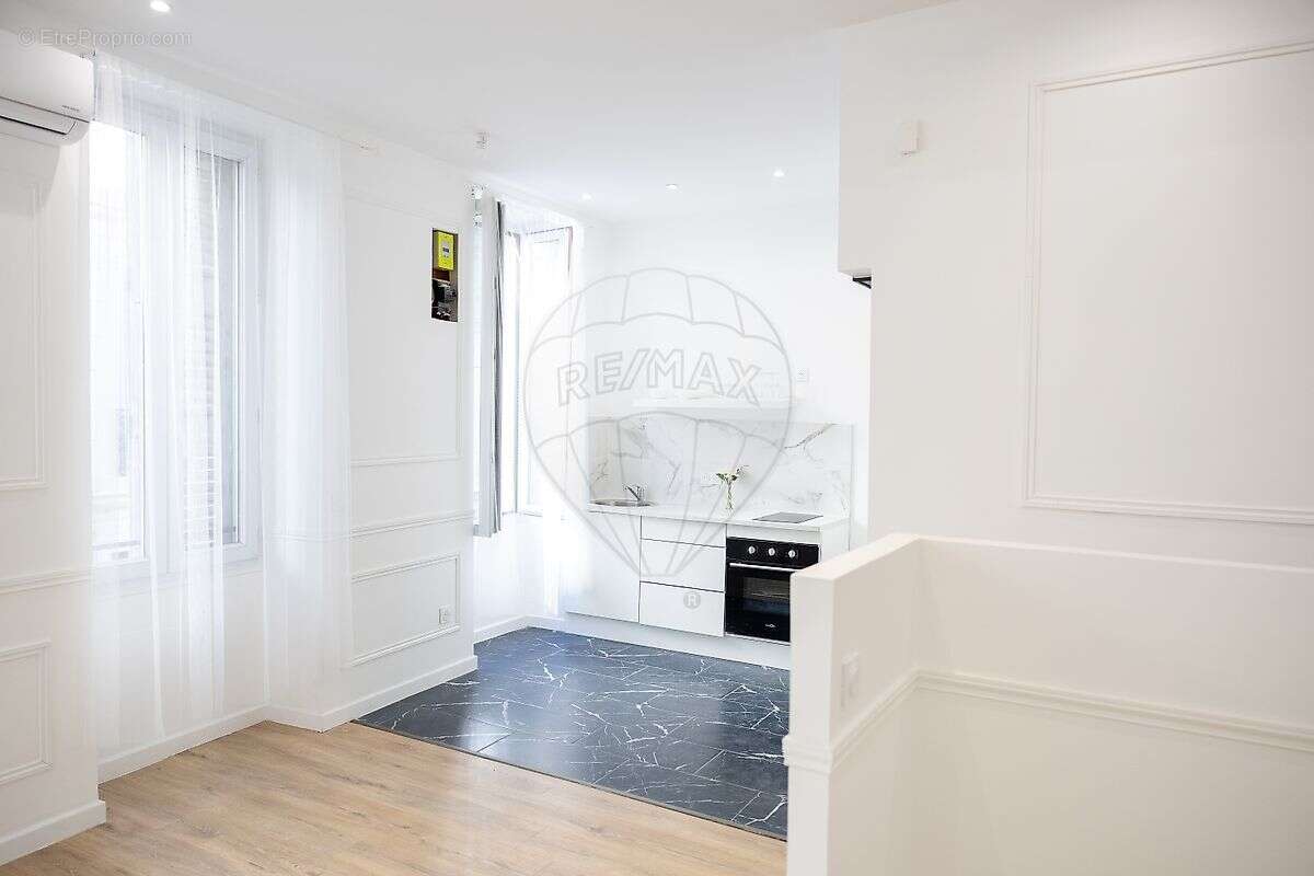 Appartement à MARSEILLE-4E