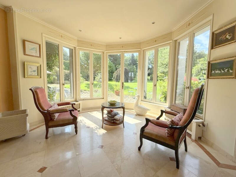 Maison 276 m² à Pontpoint  - photo 9