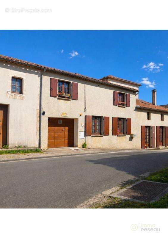 Maison 169 m² à Yvrac-Et-Malleyrand  - photo 12