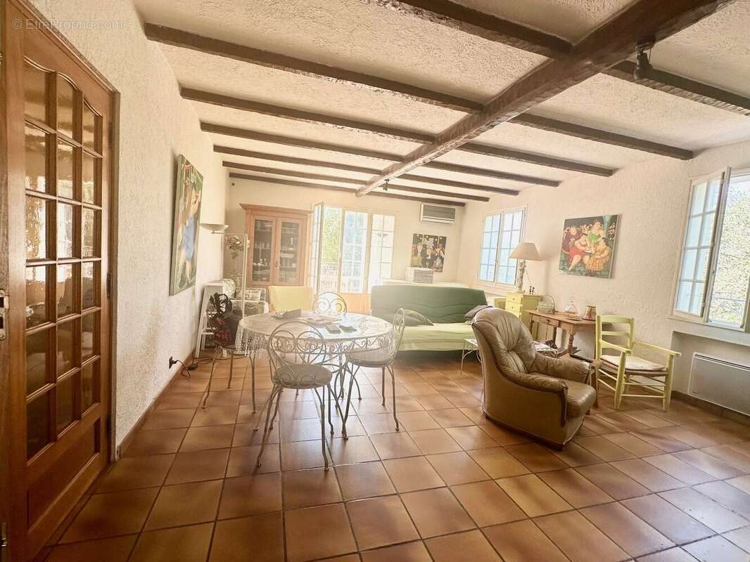 Maison à CONTES