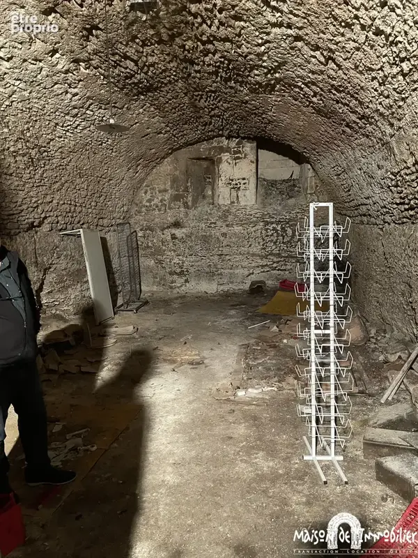 A vendre à COGNAC - Un emplacement d'exception au cœur du centre-ville - Immeuble de 725m2 à réhabiliter - photo 10