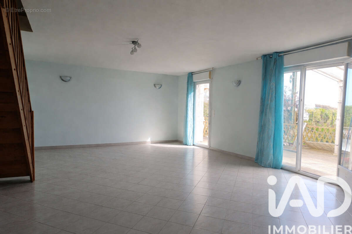 Photo 2 - Maison à CINQ-MARS-LA-PILE