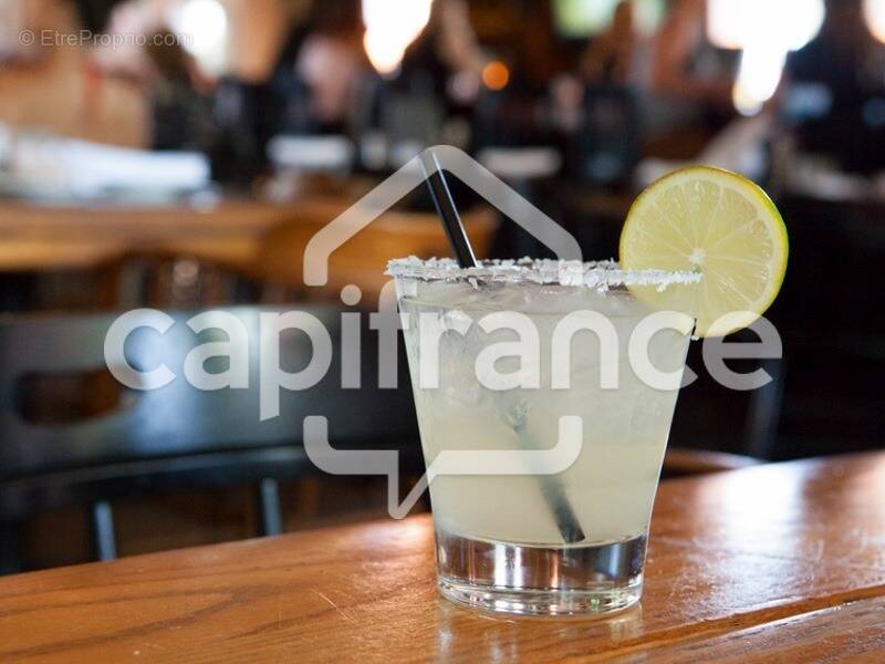 Commerce à SURGERES