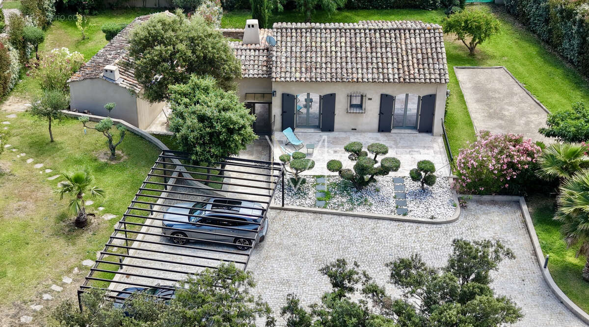 Maison à PLAN-DE-LA-TOUR
