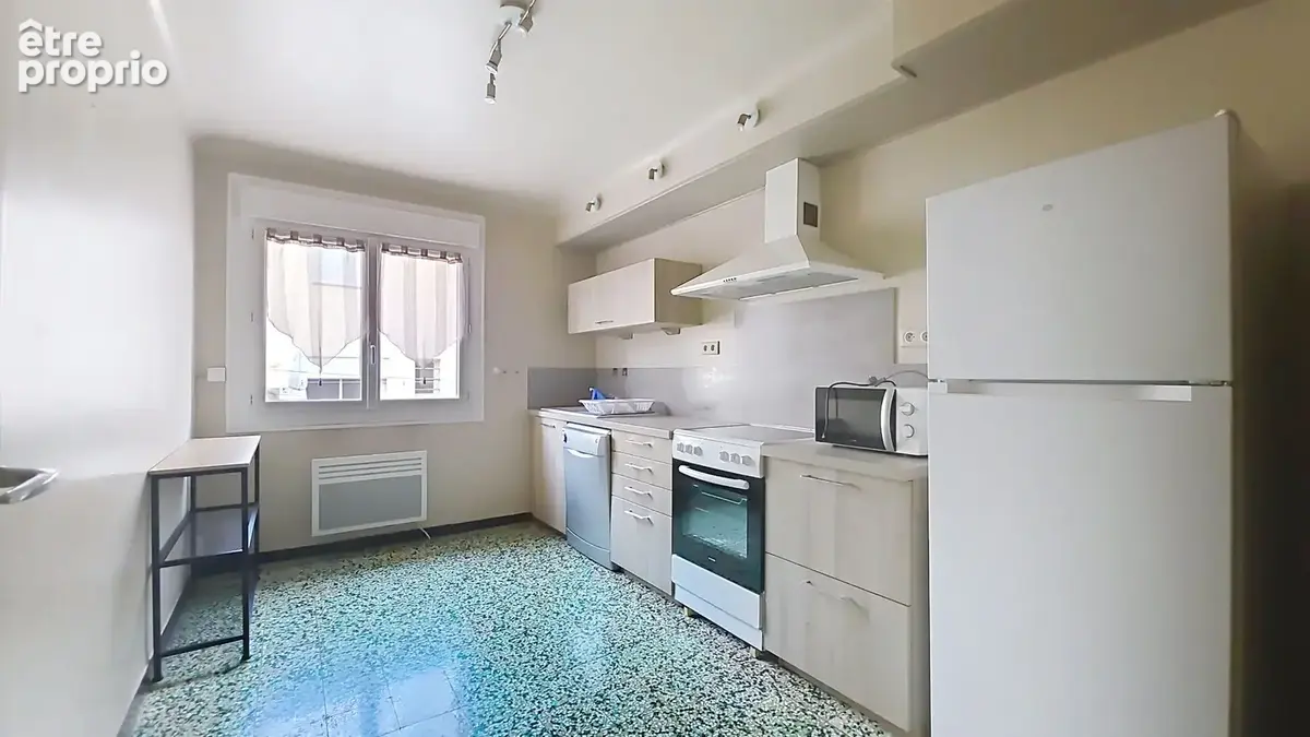 2 appartements avec exterieurs ou grande maison : ideal investisseurs ou grande famille - photo 10