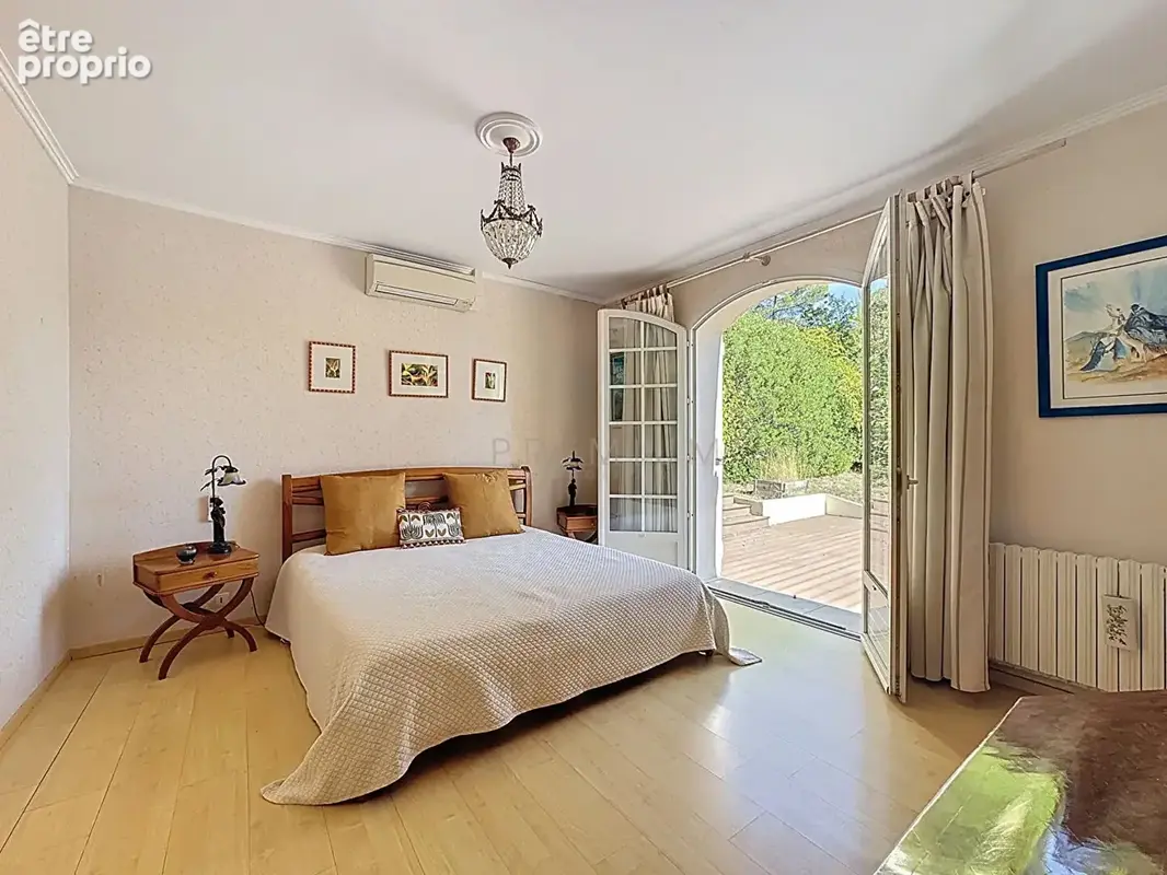 Maison familiale d'exception avec piscine et jardin paysager - photo 6
