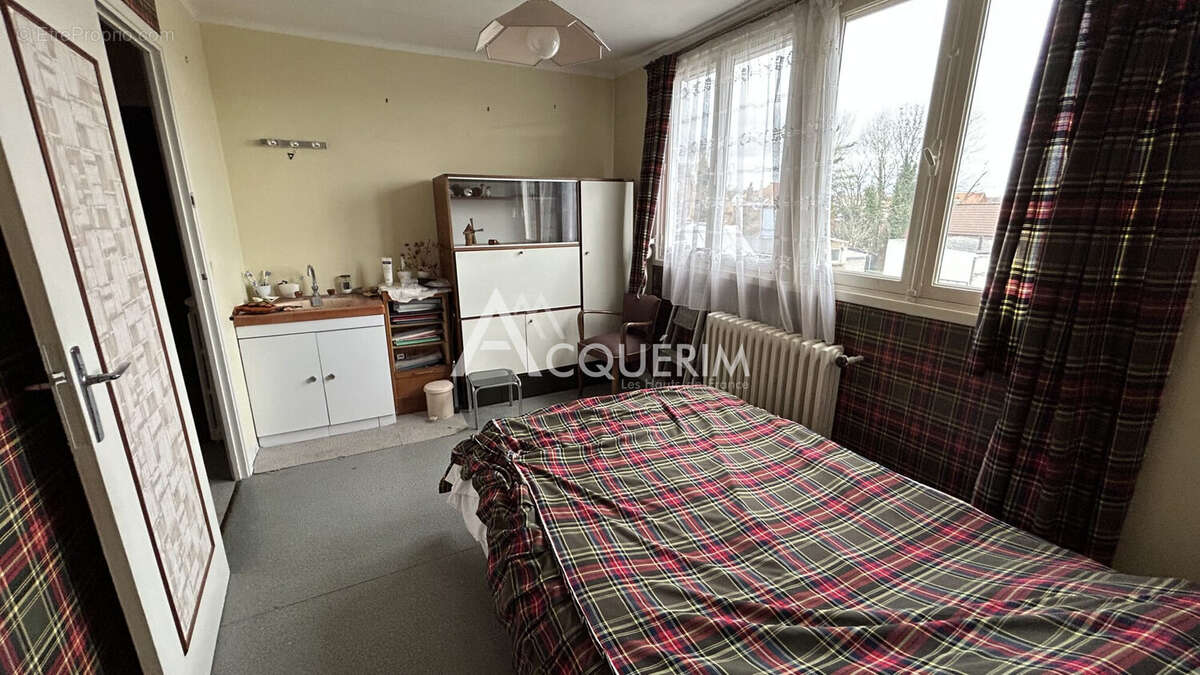 Maison à OSTRICOURT