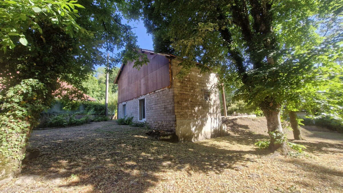 Maison 113 m² à Auvillars-Sur-Saone  - photo 8