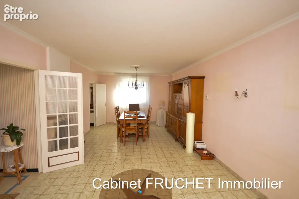 CHANTONNAY - Agréable maison - Quartier calme - photo 6