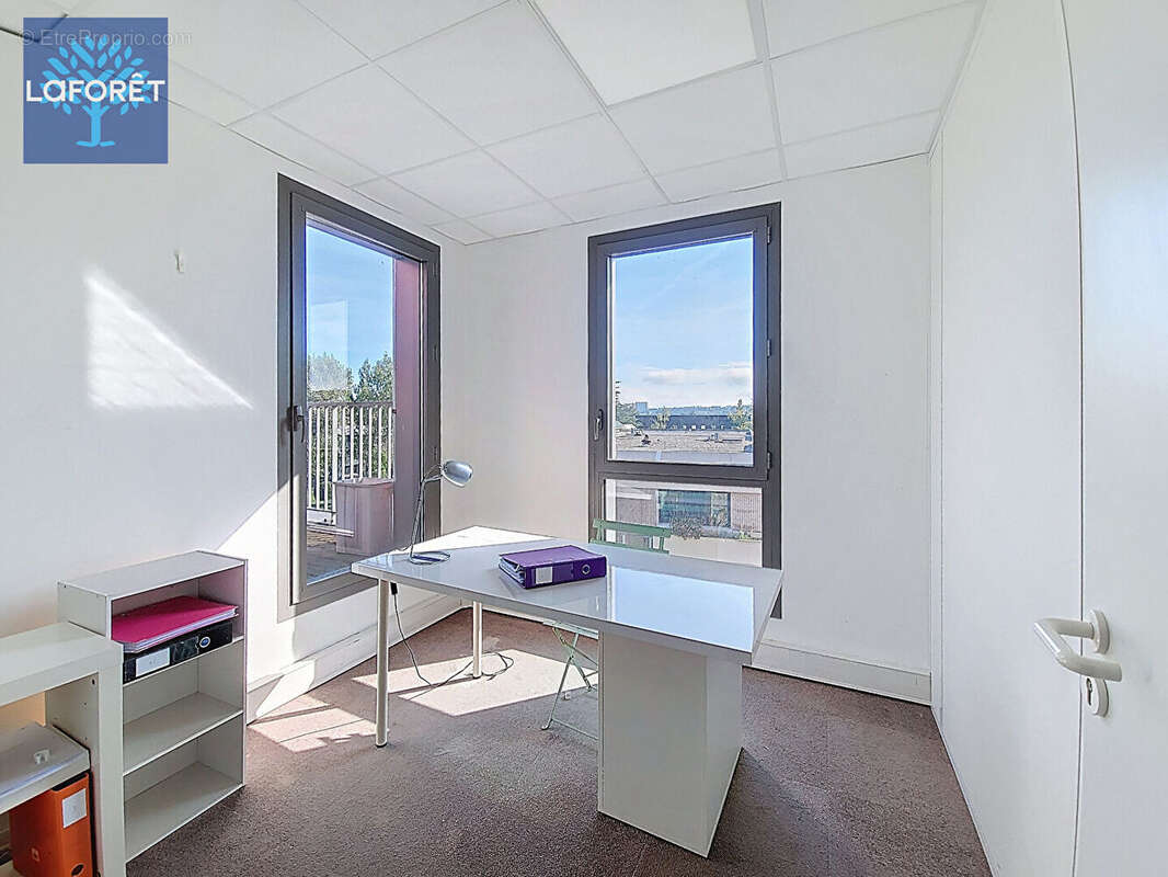 Commerce à FRANCHEVILLE