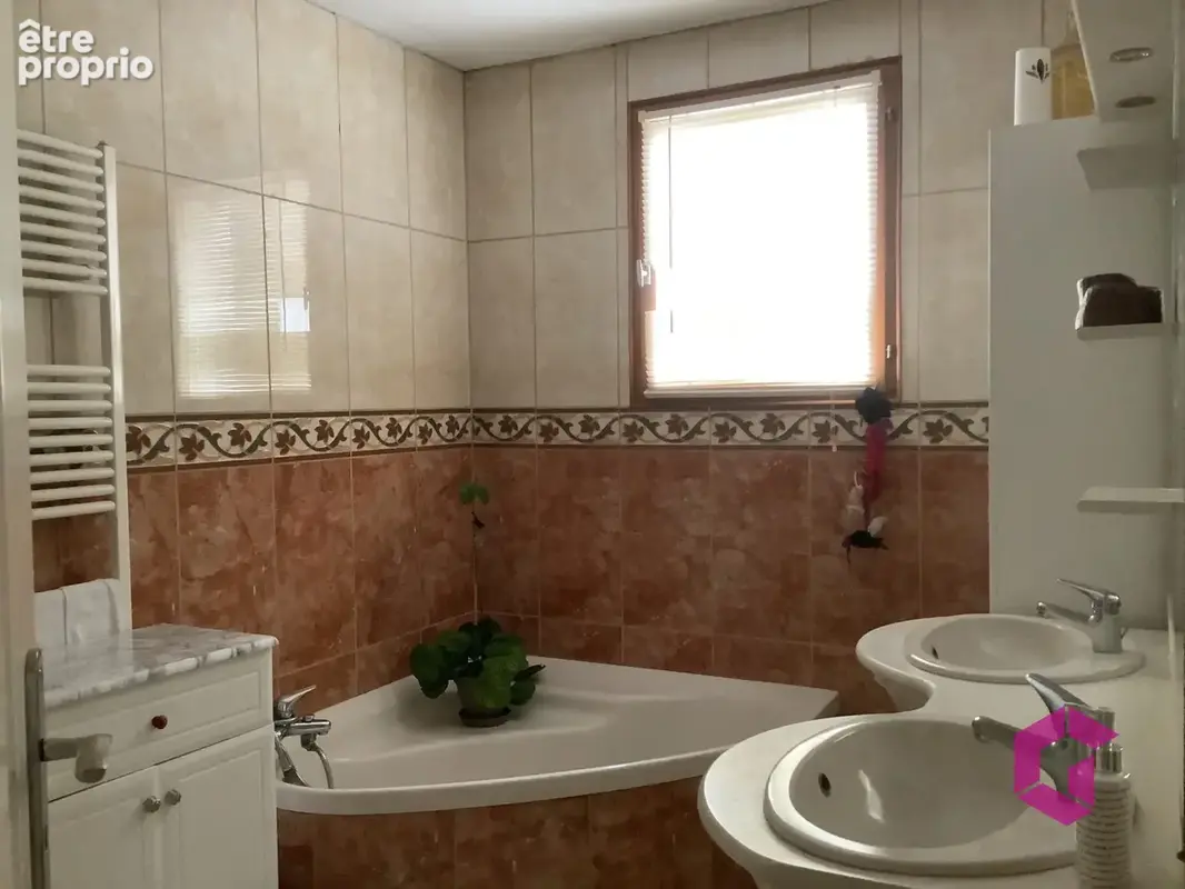 Vaste maison dénviron 150 m2 avec 4 chambres terrain terrasse et sous sol - photo 13
