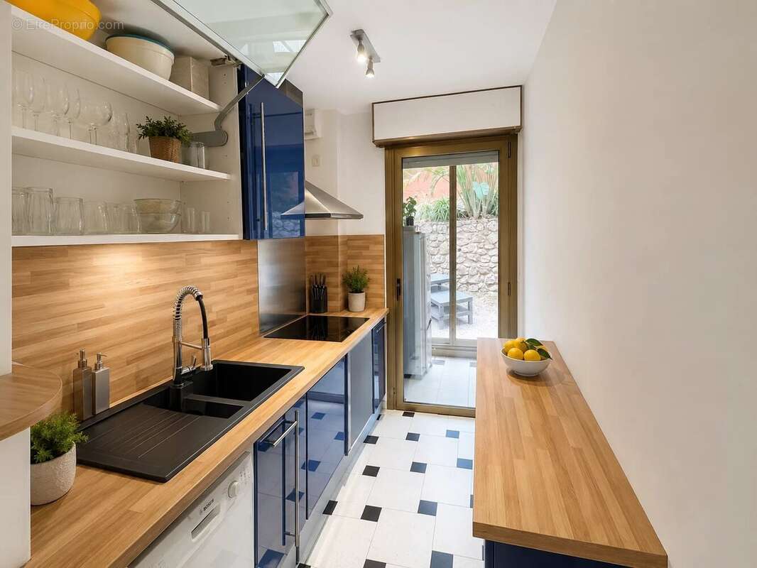 Appartement à EZE