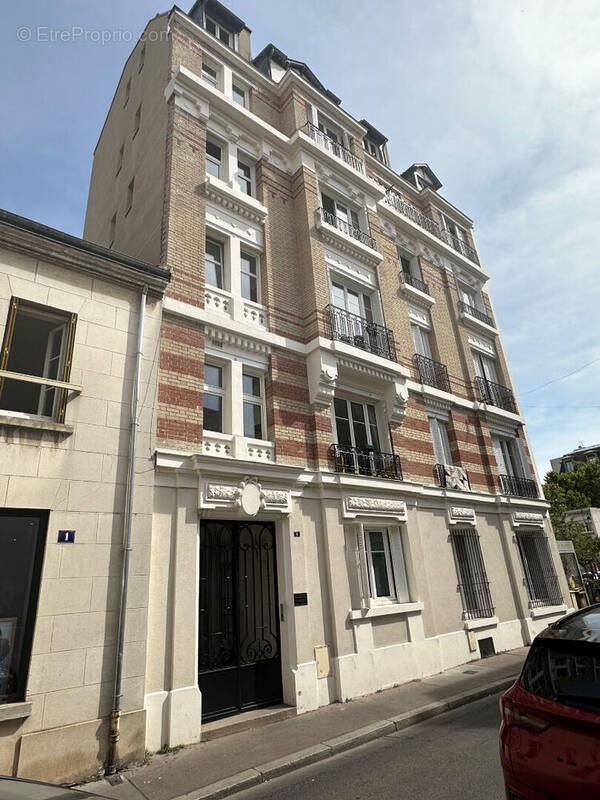 Appartement à COLOMBES