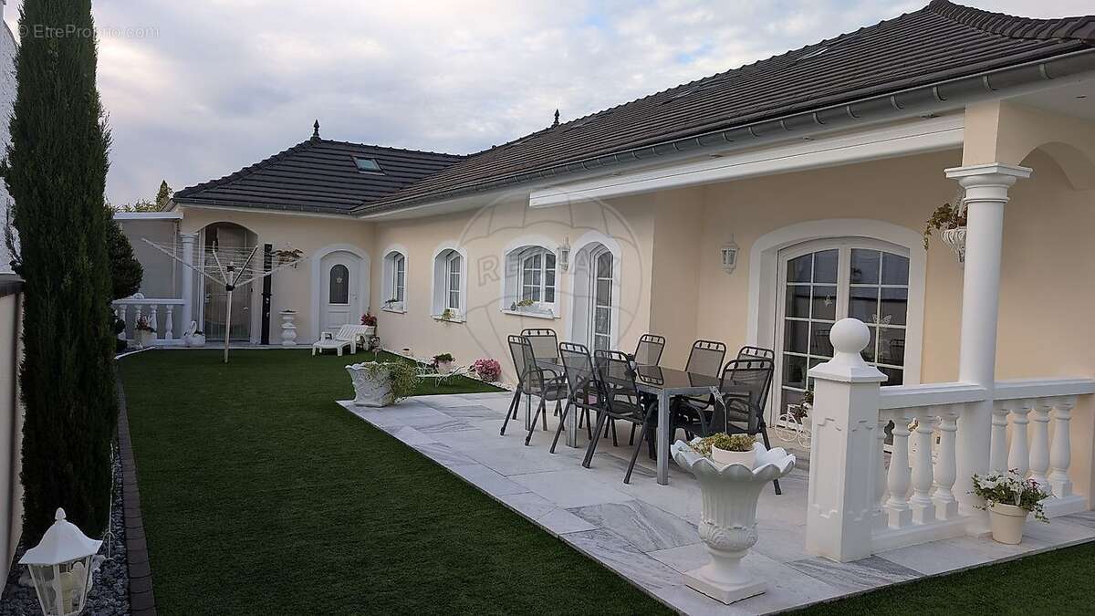 Maison à OETING