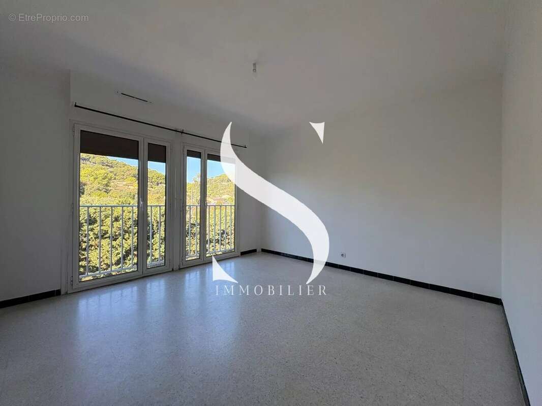 Appartement à VALLAURIS
