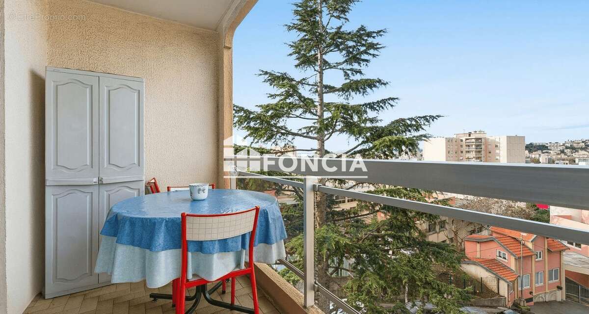 NICE OUEST - Rare : T4 89 m² baigné de lumière - 17 m² de balcons Sud-Ouest - 3ème étage - Box & cave - DPE B - photo 8