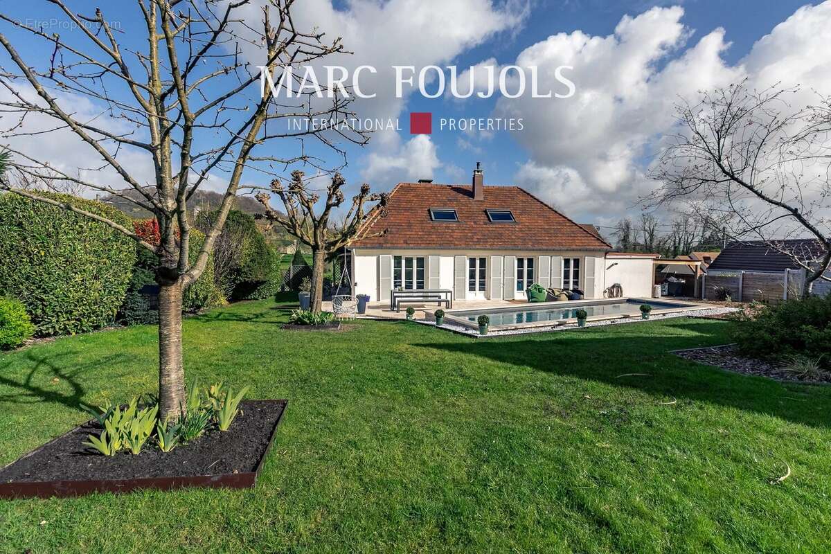 Maison à VERNEUIL-EN-HALATTE