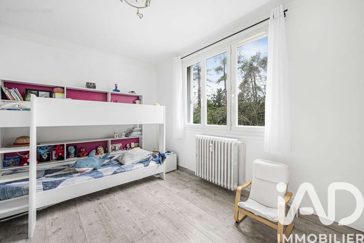 Appartement 89 m² à La Celle-Saint-Cloud  - photo 9