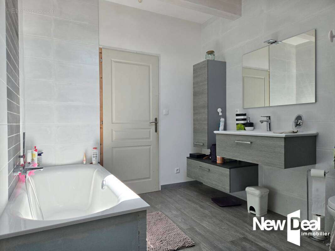 Belle Maison / 200 m² / Vinzier - photo 17