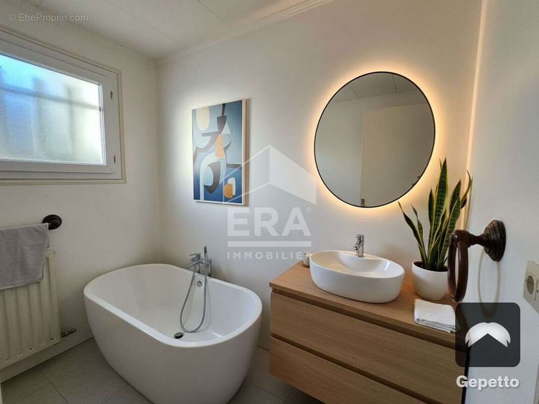 Maison à CHATEAU-ARNOUX-SAINT-AUBAN