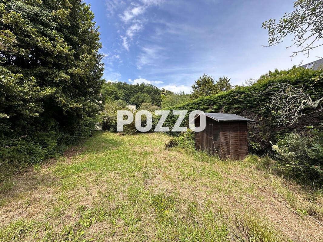 Terrain à SAINT-JEAN-LE-THOMAS