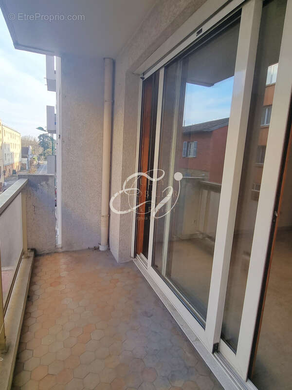 Appartement à FONTAINES-SUR-SAONE