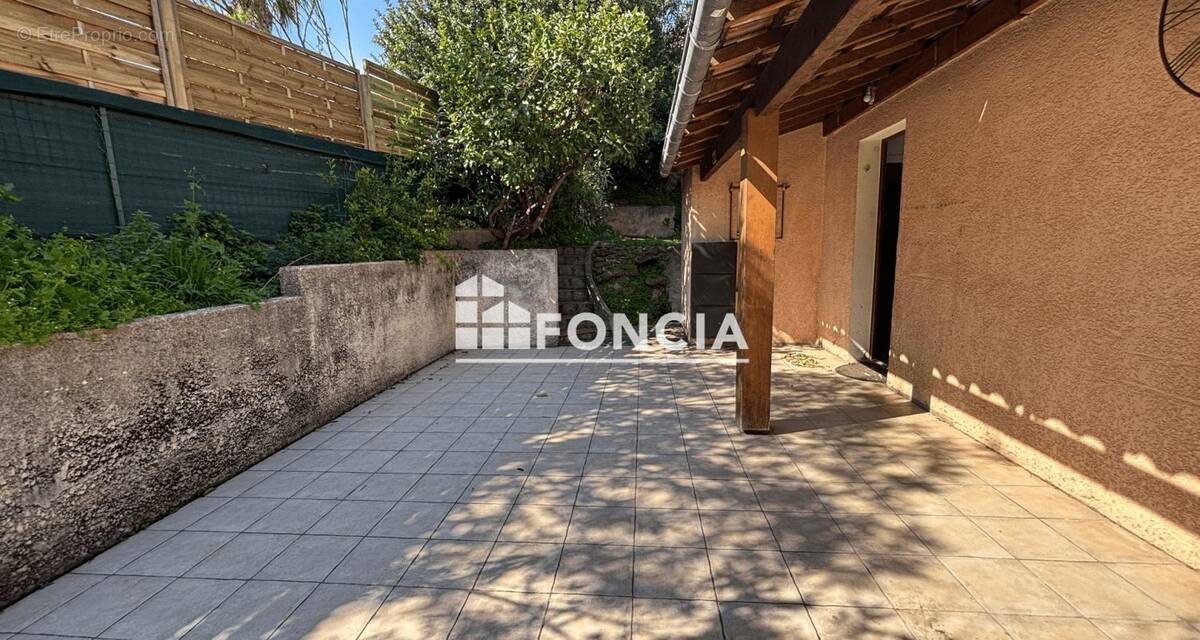 Maison à BORMES-LES-MIMOSAS