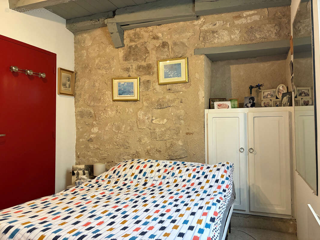 Maison à CASTELNAU-MONTRATIER